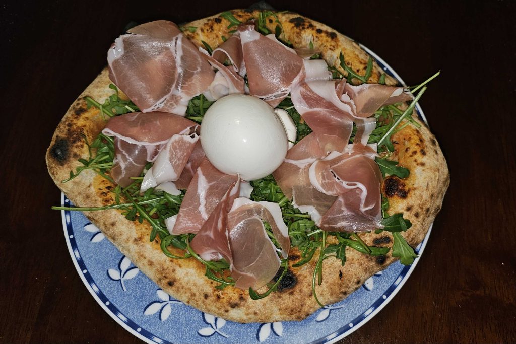 thaddeuspizza-rukola-pršut Thaddeuspizza Rukola Prsut 1 1024x683